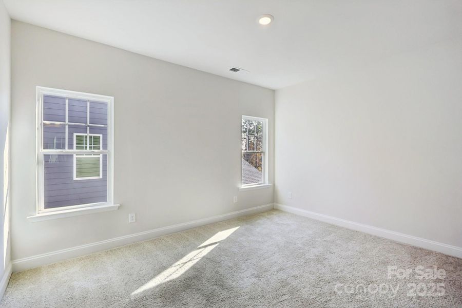 Spacious, unfurnished interior of a new home in Edgewood Preserve, Huntersville (Image 23). Spacious, unfurnished interior of a new home in Edgewood Preserve, Huntersville (Image 23).