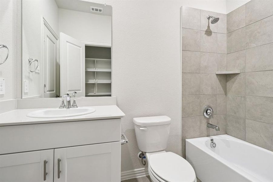 Image 39 of a home in Lakehaven - Premier Series.