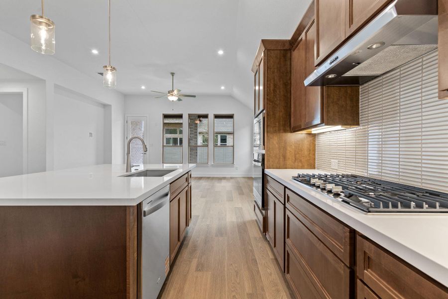 Stunning finishes in Light & Bright Kitchen Stunning finishes in Light & Bright Kitchen