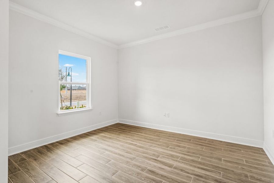 Spacious, unfurnished interior of a new home in Natureview, Freeport (Image 33).