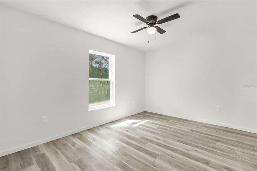 Spacious, unfurnished interior of a new home in , Ocala (Image 16).