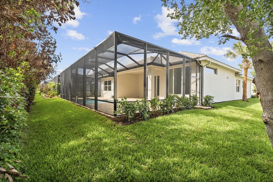 4232 Montagu Ave_Amaryllis_Lot 15_49