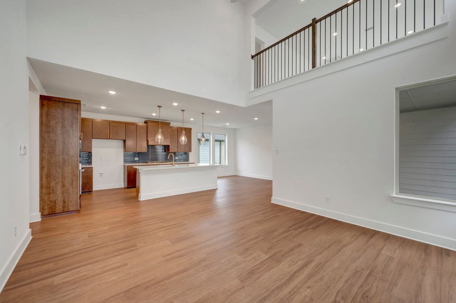 Spacious, unfurnished interior of a new home in Painted Tree, McKinney (Image 13).