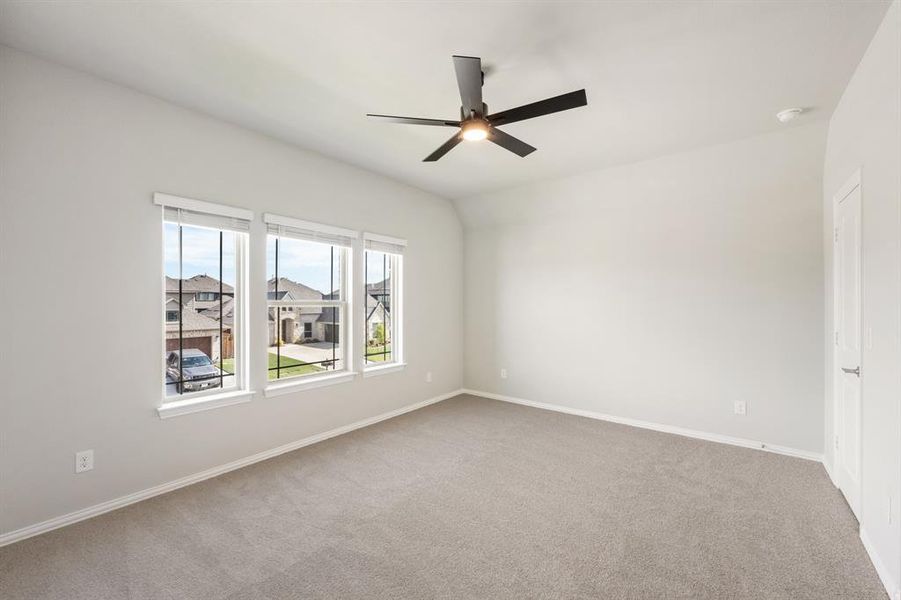 Spacious, unfurnished interior of a new home in Sonoma Verde, McLendon-Chisholm (Image 22).