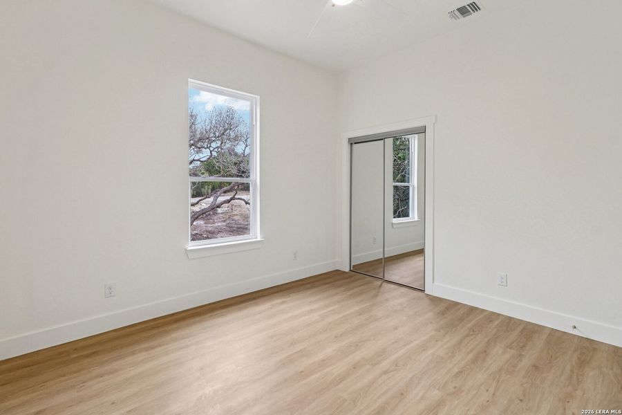 Spacious, unfurnished interior of a new home in , Fischer (Image 20).