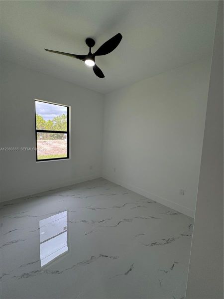 Spacious, unfurnished interior of a new home in , Lehigh Acres (Image 17).