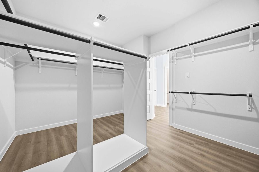 6903 Pelican Lane - Arlington - Primary Closet