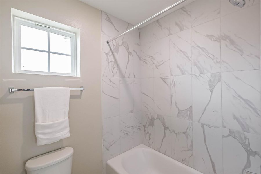 Furnished interior view inside a new home in , Fresno (Image 13).