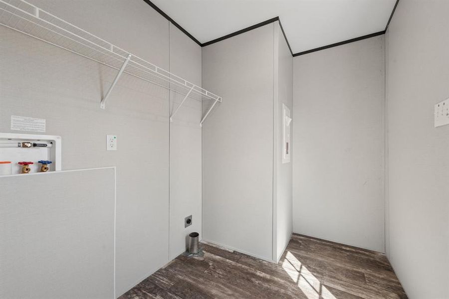 Spacious, unfurnished interior of a new home in , Granbury (Image 25). Spacious, unfurnished interior of a new home in , Granbury (Image 25).