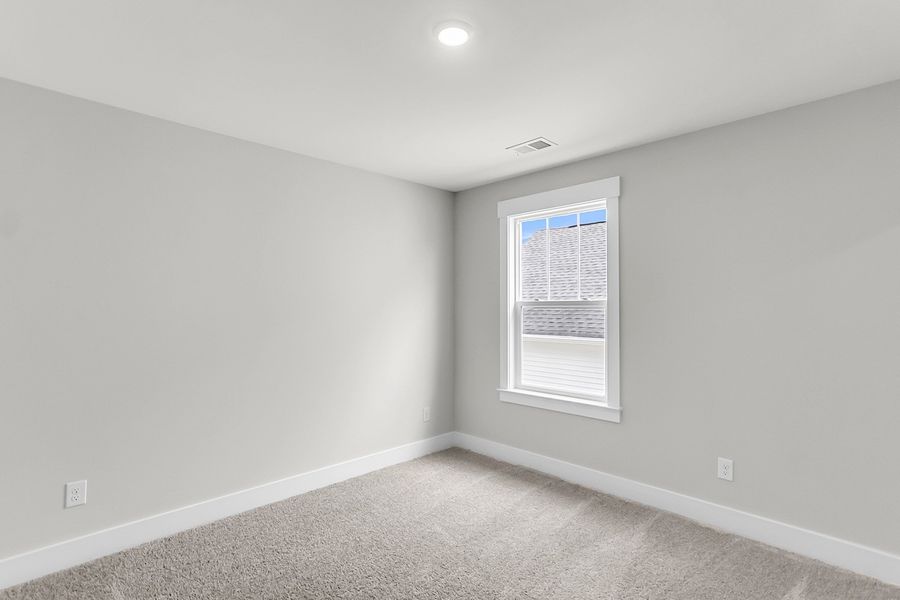 Spacious, unfurnished interior of a new home in Six Oaks, Summerville (Image 41).