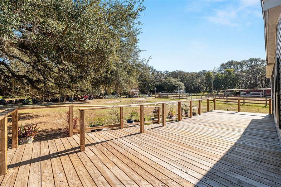 Community amenities in , Weirsdale (Image 27).