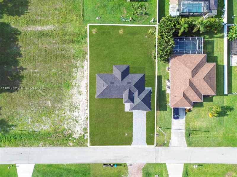 Furnished interior view inside a new home in , Cape Coral (Image 3). Furnished interior view inside a new home in , Cape Coral (Image 3).