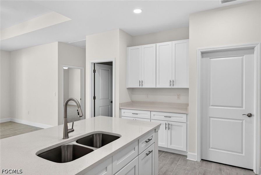 Furnished interior view inside a new home in Cape Coral, Cape Coral (Image 13).