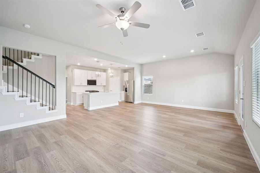 Spacious, unfurnished interior of a new home in Eastridge - Signature Series, McKinney (Image 27).