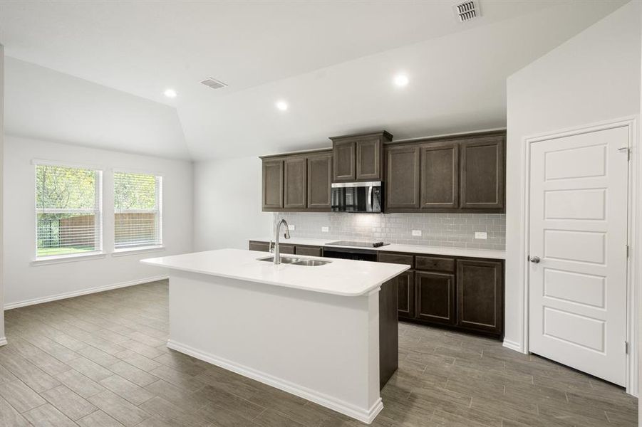 2629 Streamside- Kitchen-3 2629 Streamside- Kitchen-3