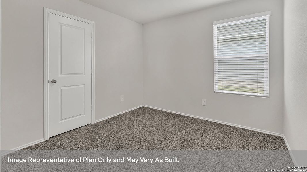 Spacious, unfurnished interior of a new home in Sunset Oaks, Maxwell (Image 18).
