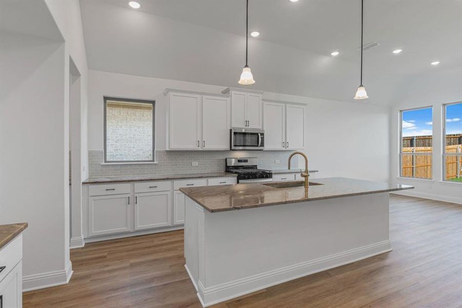 DAL_Meadow_Vista_Delta_1700_Willowhurst_Lane_(10)[2]