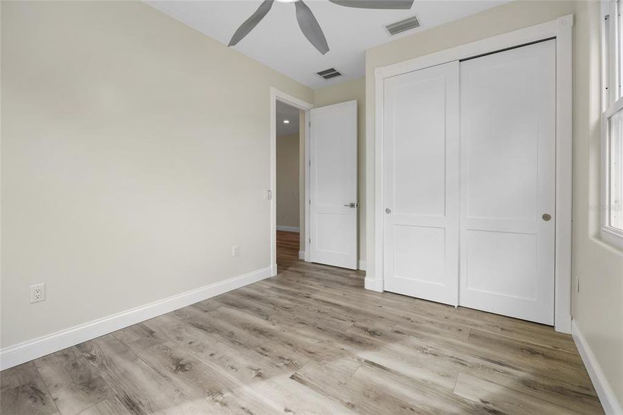 Spacious, unfurnished interior of a new home in , Tavares (Image 12).