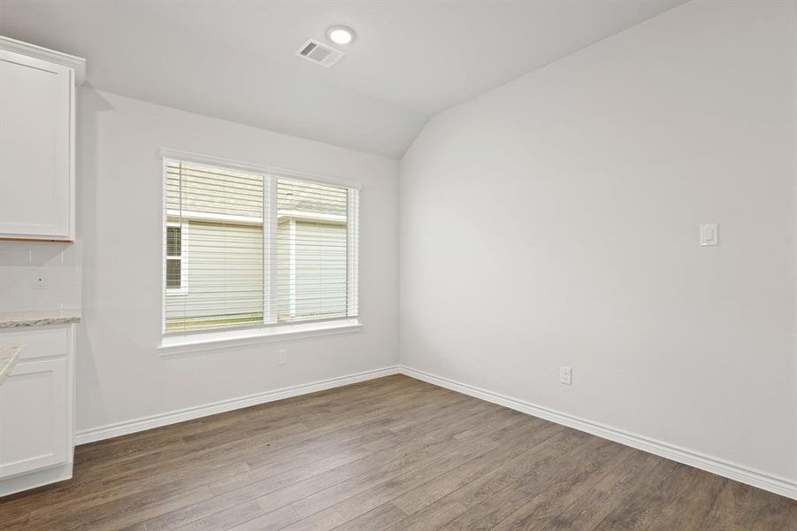 Spacious, unfurnished interior of a new home in Rocky Creek Crossing, Fort Worth (Image 23).