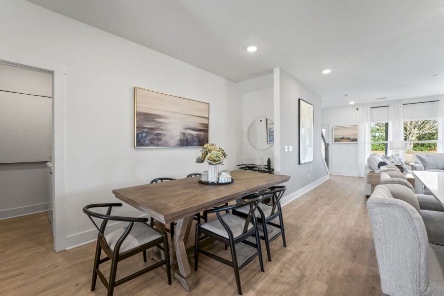Dining Area Dining Area