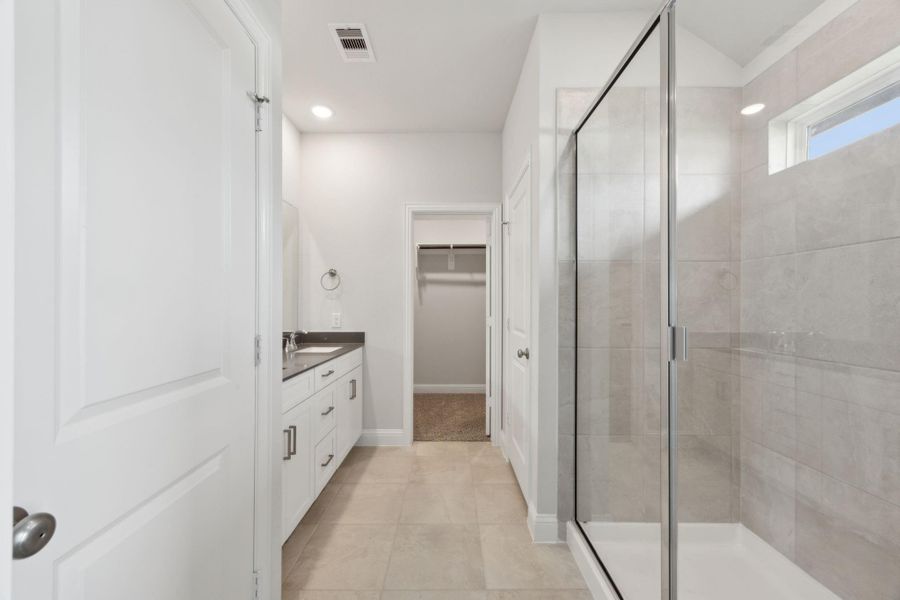 Furnished interior view inside a new home in Saint Tropez, Houston (Image 8). Furnished interior view inside a new home in Saint Tropez, Houston (Image 8).