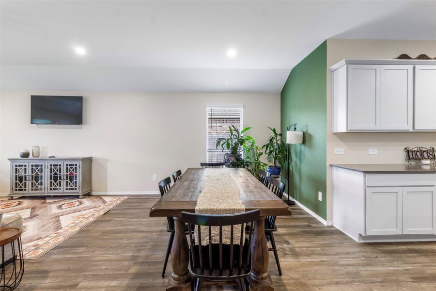 Image 16 of a home in River Ranch Meadows. Image 16 of a home in River Ranch Meadows.