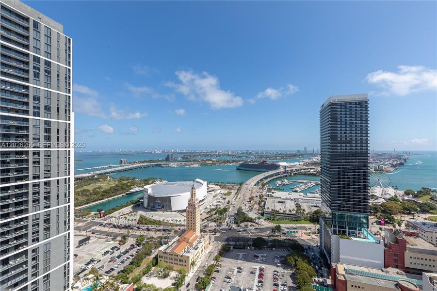 Condo located in Miami, FL showcasing its design and architecture (Image 36). Condo located in Miami, FL showcasing its design and architecture (Image 36).
