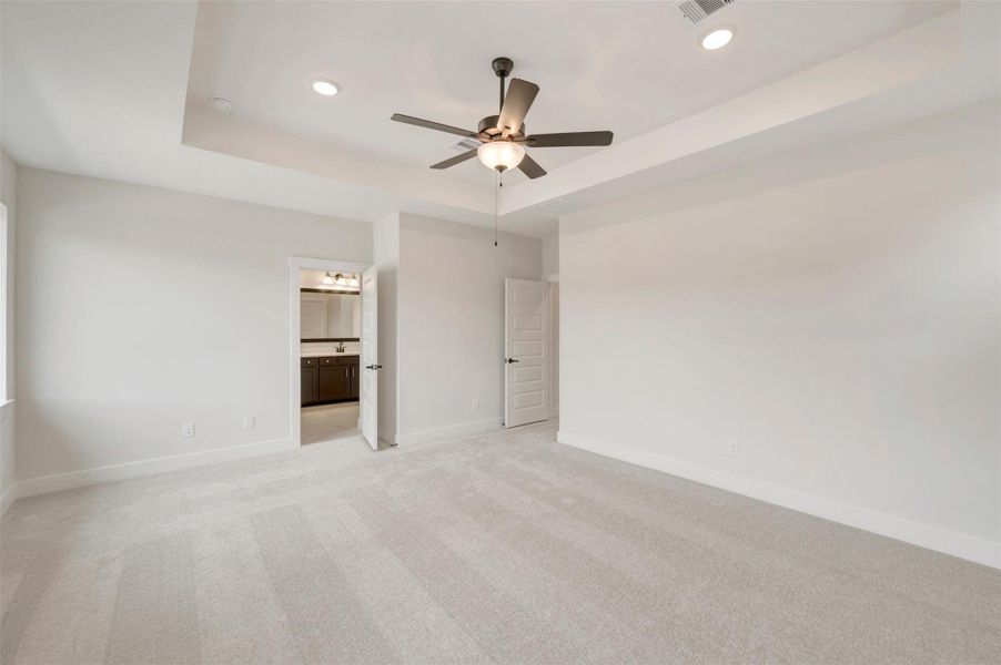 Spacious, unfurnished interior of a new home in Two Step Farm - Landmark Row Collection, Montgomery (Image 39).