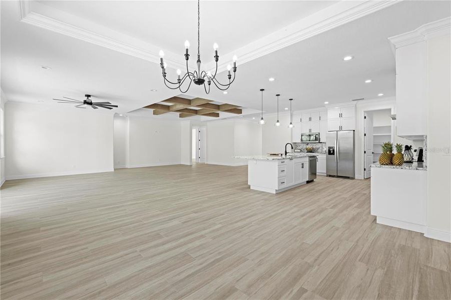 Spacious, unfurnished interior of a new home in , Weeki Wachee (Image 23).