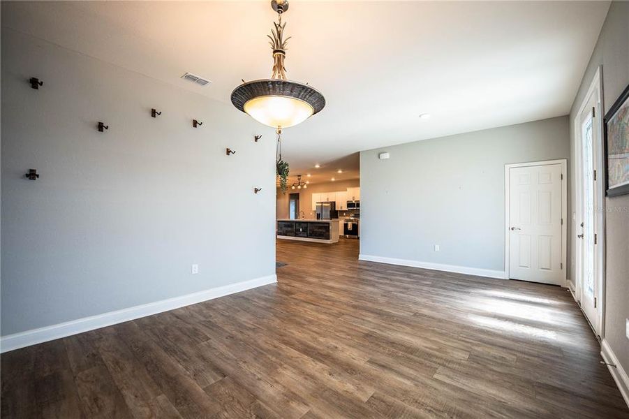 Spacious, unfurnished interior of a new home in , Lakeland (Image 43).