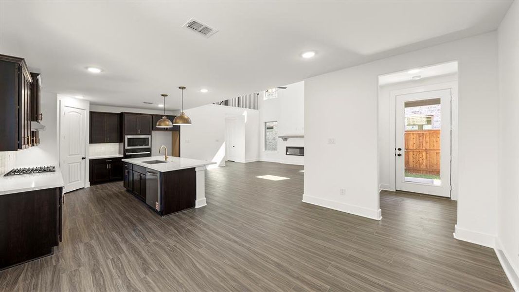 21. 1417 Tipperary - Dining (2)