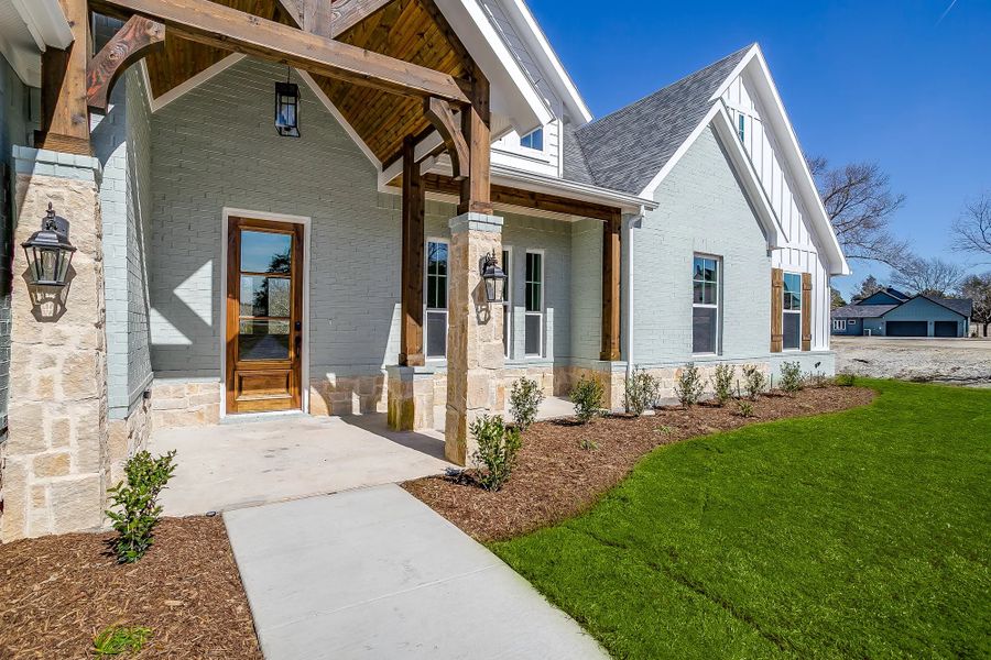 Representative exterior details of a home built from the The Aubrey by Elmwood Custom Homes in Matthews Farm, Venus (Image 13). Representative exterior details of a home built from the The Aubrey by Elmwood Custom Homes in Matthews Farm, Venus (Image 13).