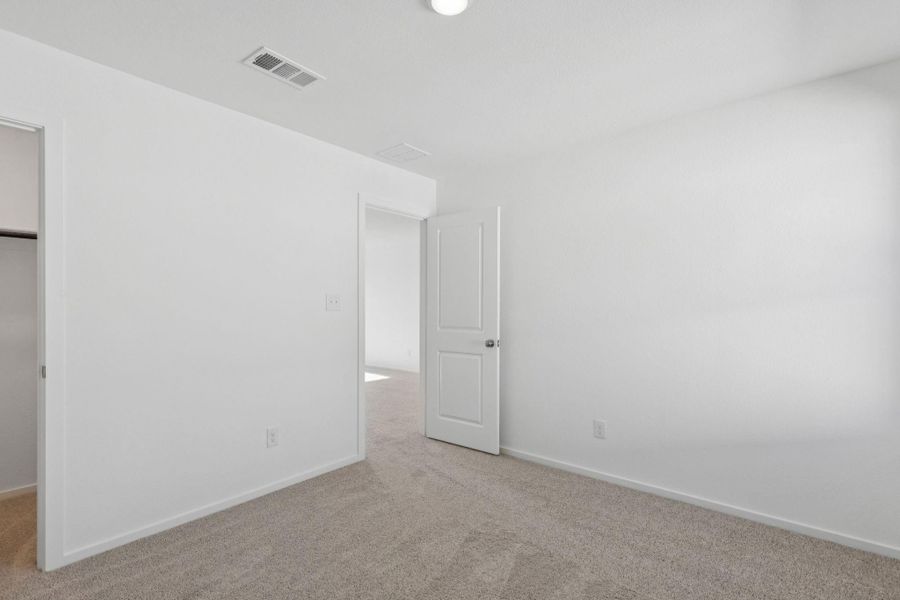 Spacious, unfurnished interior of a new home in Montgomery Bend, Montgomery (Image 21).