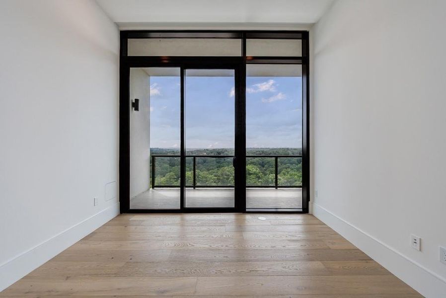 Spacious, unfurnished interior of a new home in The Dillon Buckhead, Atlanta (Image 23).