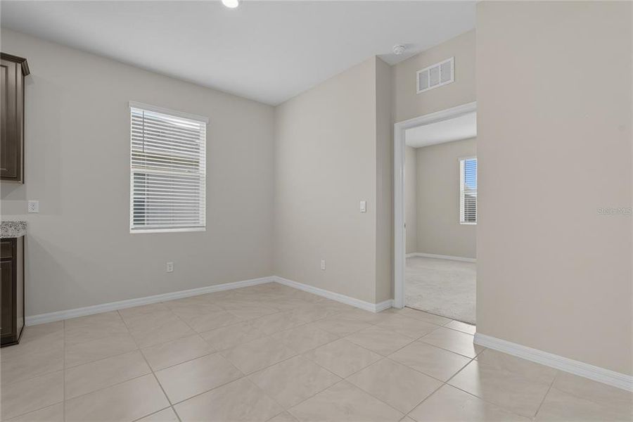 Spacious, unfurnished interior of a new home in , Dade City (Image 25).