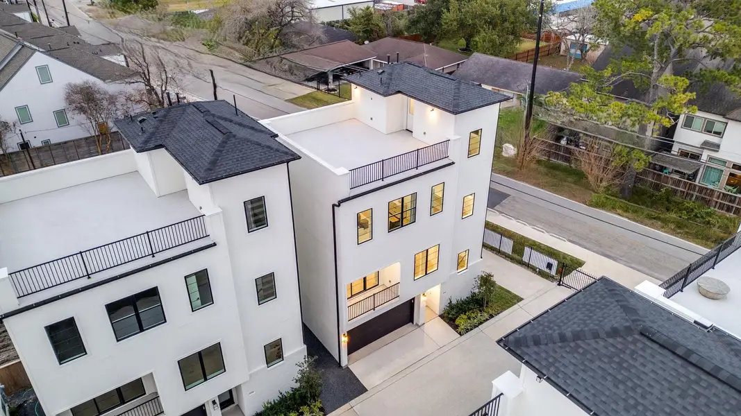 Image 43 of a home in .