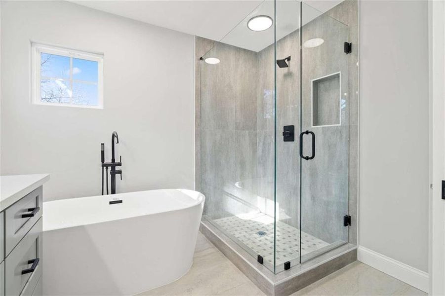 Furnished interior view inside a new home in , Gainesville (Image 14).