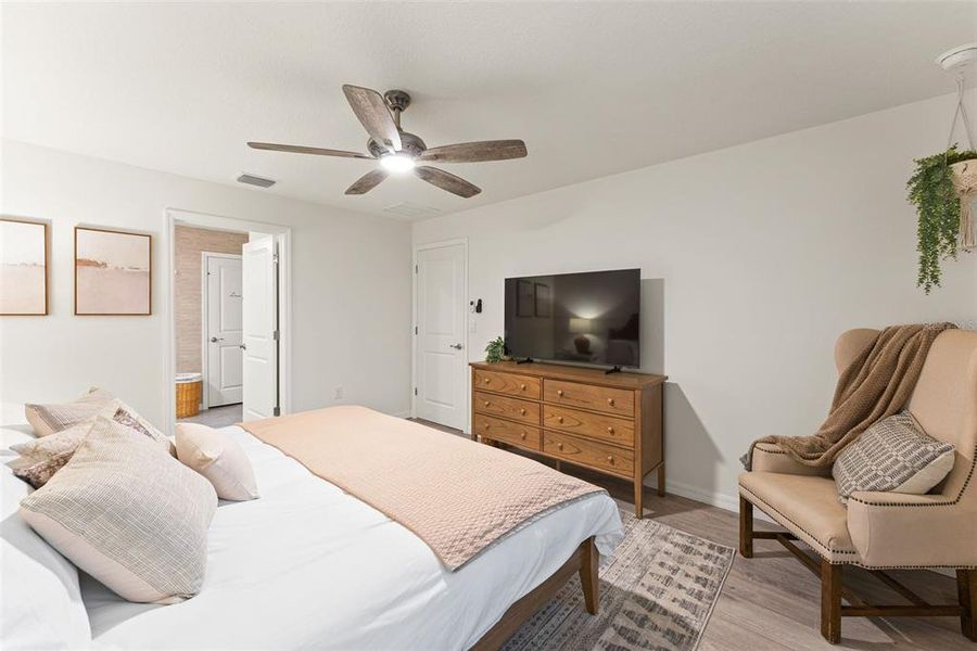 Furnished interior view inside a new home in , Spring Hill (Image 41).