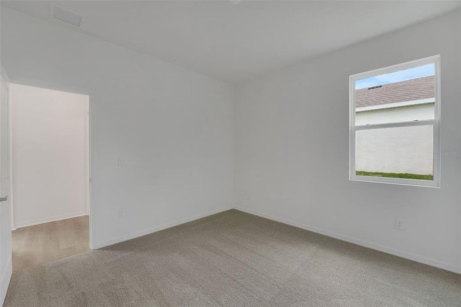 Spacious, unfurnished interior of a new home in Tuscan Hills, Dade City (Image 36).
