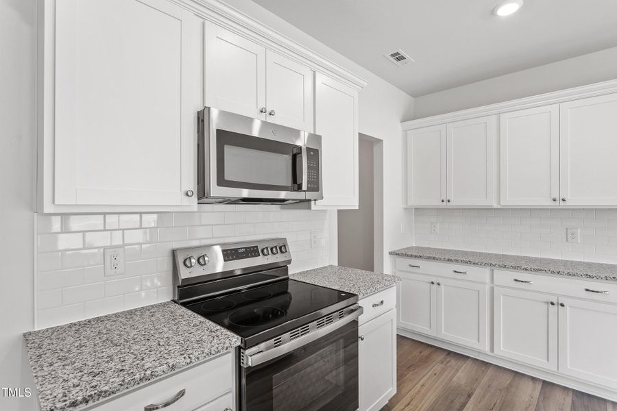 22-172 Central Townes Wy [2497031]_22