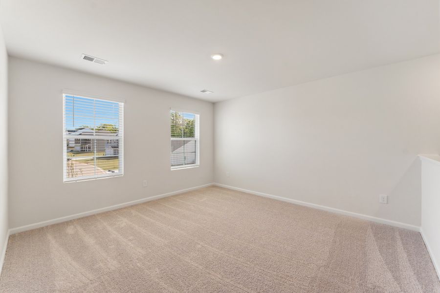 Spacious, unfurnished interior of a new home in Radley Place, Chesnee (Image 25).
