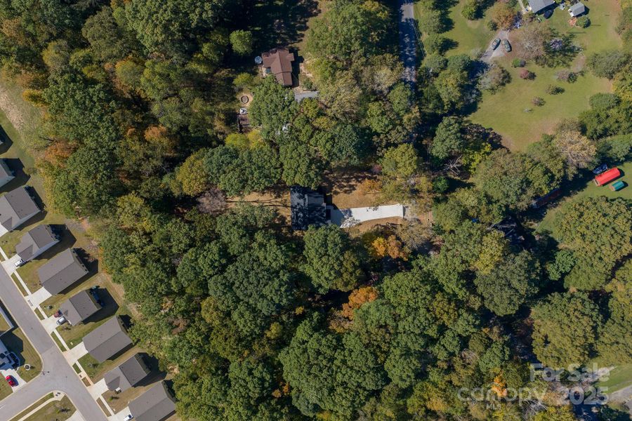 Image 28 of a home in .