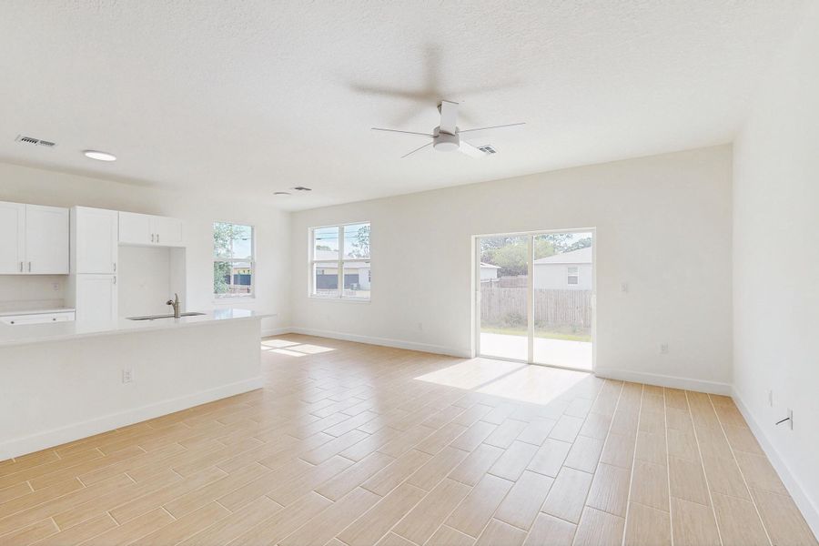 8050-97th-Ct-Vero-Beach-FL-32967-0503202