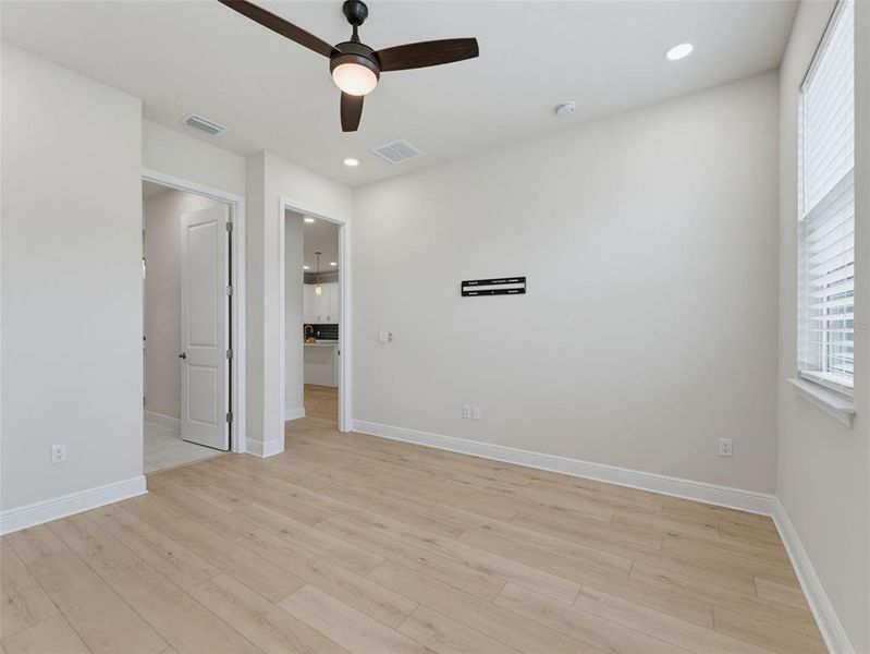 Spacious, unfurnished interior of a new home in , Clearwater (Image 47).