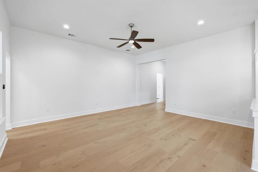 Spacious, unfurnished interior of a new home in , Boyd (Image 32).