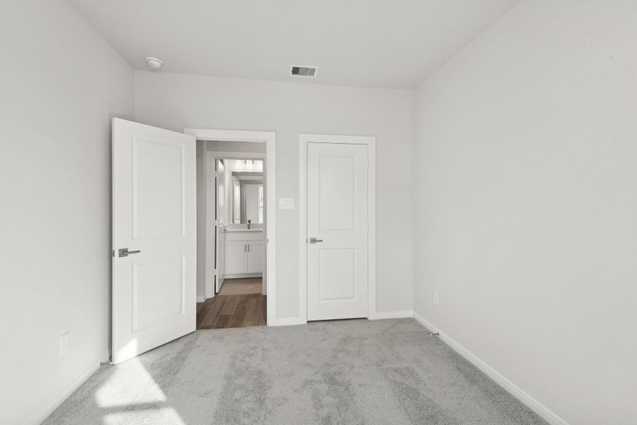 Spacious, unfurnished interior of a new home in Jubilee, Hockley (Image 15).