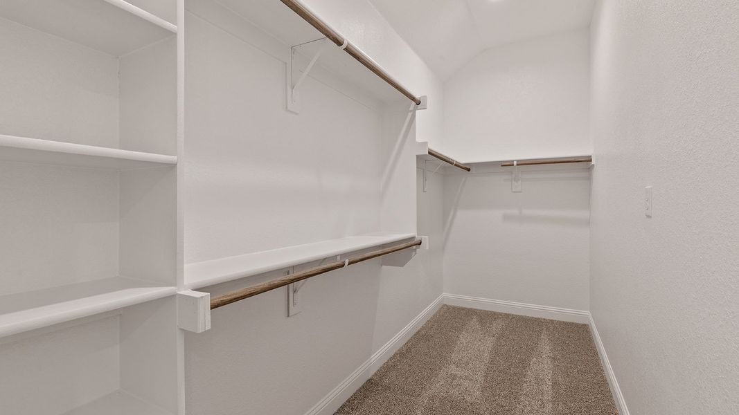 Image 33 of a home in Lakeview Pointe.