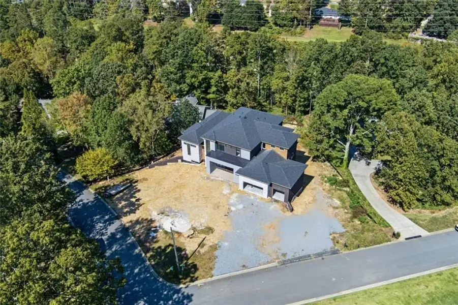 Image 18 of a home in .
