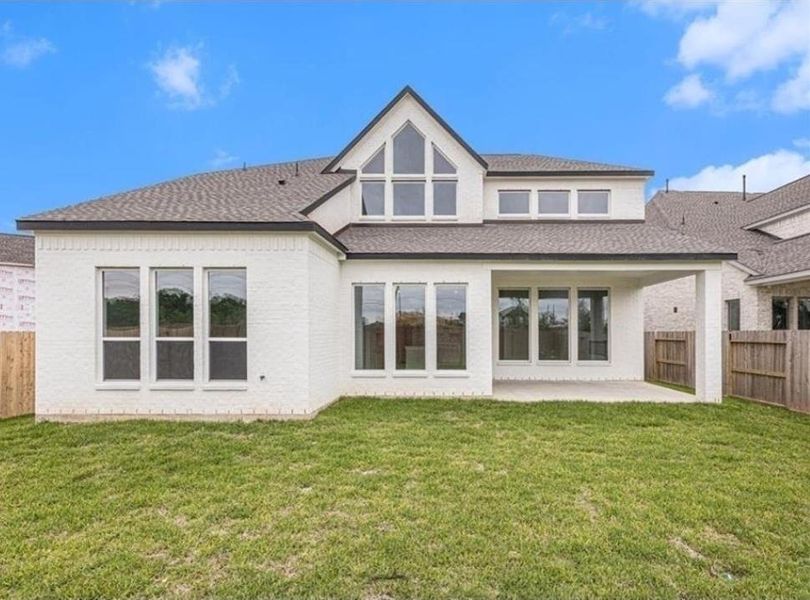 Exterior details and patio area of a home in , Missouri City (Image 2).