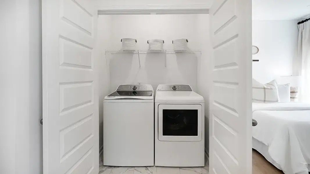 1429 Drake Laundry 2of3 F1 Base2